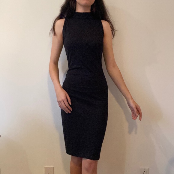 🌺Moving Sale!🪴 Mock Neck Midi Dress - Picture 2 of 12